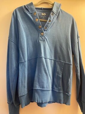 SO Light Blue Snap-Front Lounge Tunic